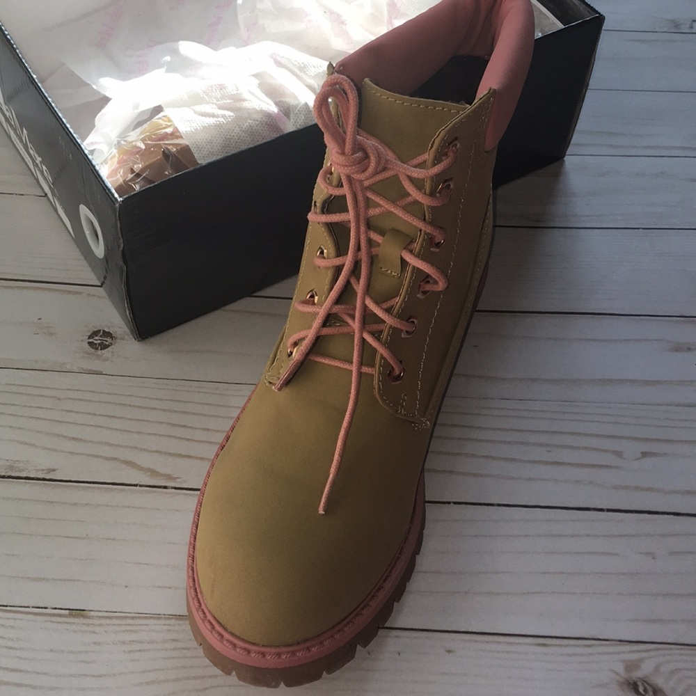Bella Marie, Camel, Size 10 / Girls